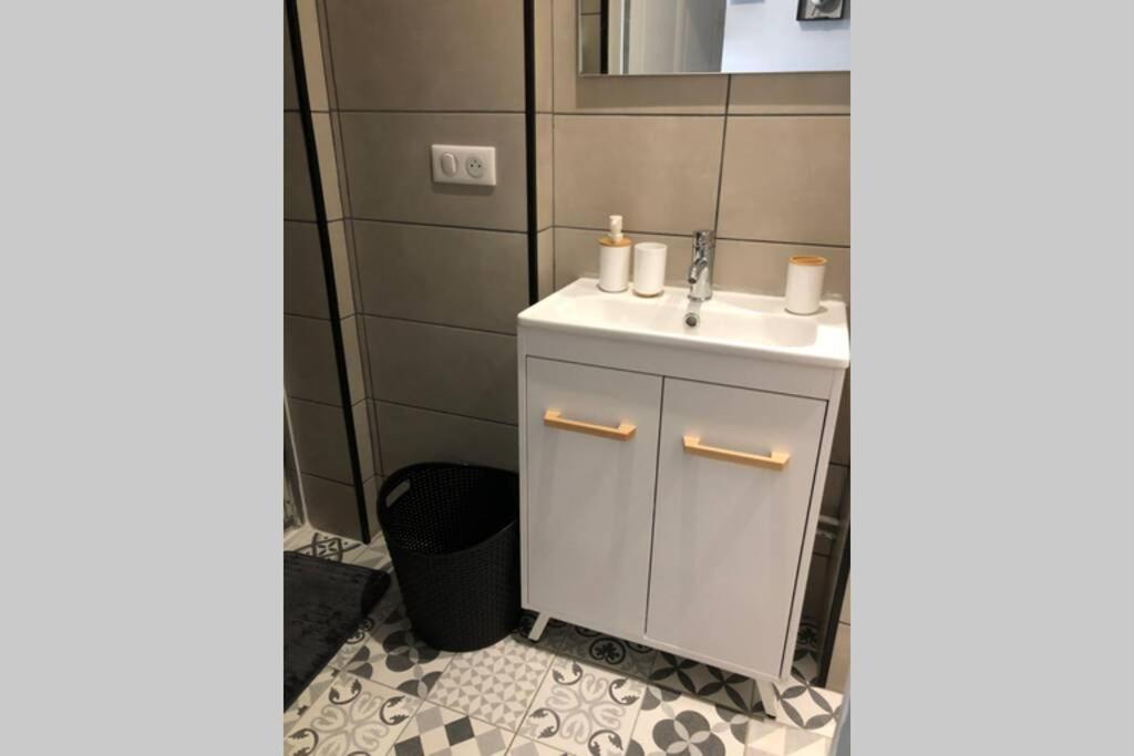 Appartement Centre Ville Шатору Екстер'єр фото